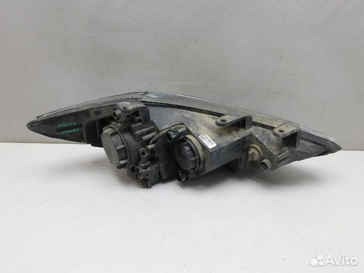 Фара левая Hyundai Avante