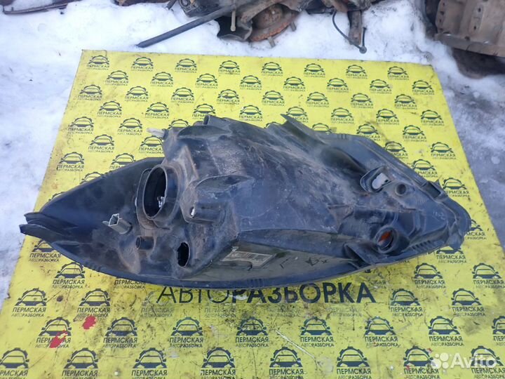 Фара правая для Nissan Note (E11) 2006-2013