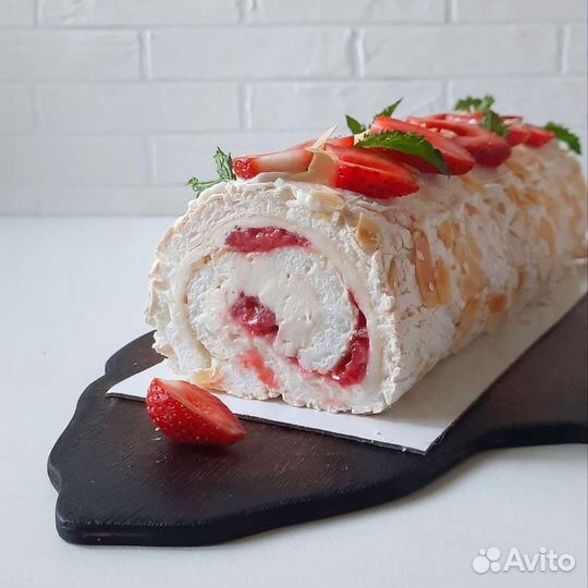 Меренговый рулет от