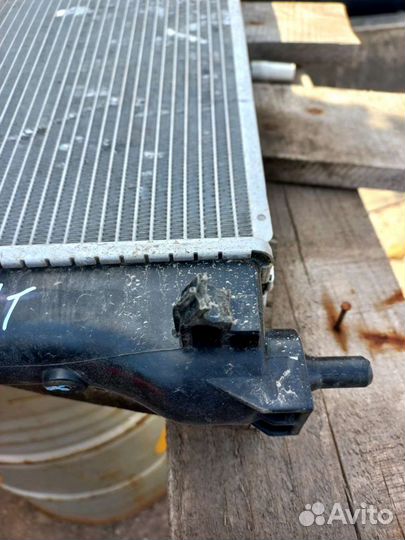 Радиатор охлаждения Hyundai Solaris 2 Rio 4 АКПП