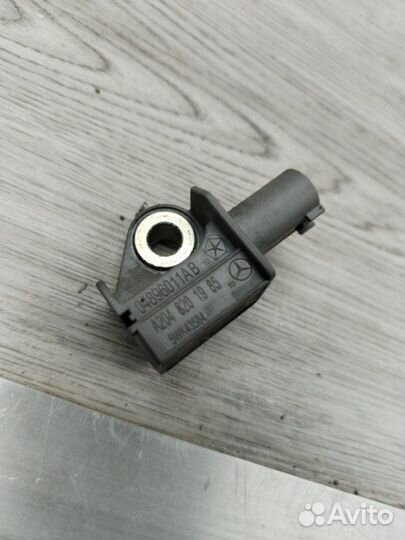 Датчик удара Mercedes C-Class W204 M271.860 2009