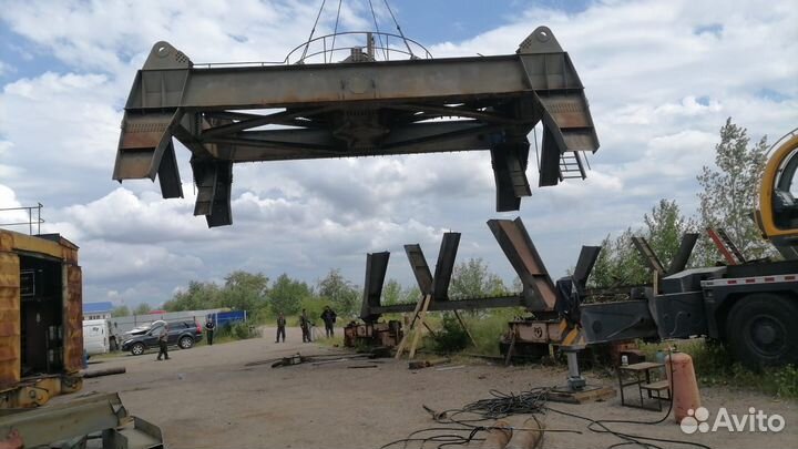 Порезка портальных кранов в металлолом