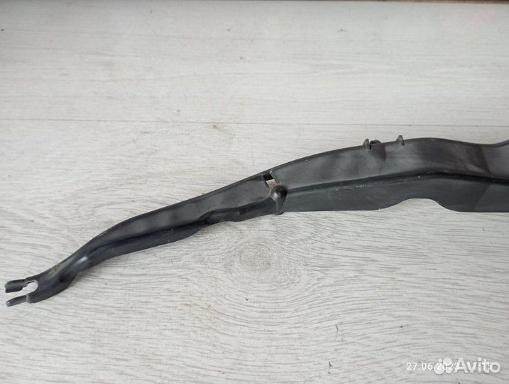 Накладка замка капота Lexus Rx350 2010