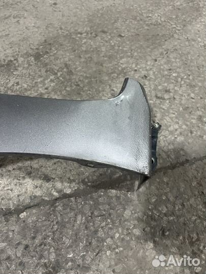 Крыло переднее левое toyota corolla 180