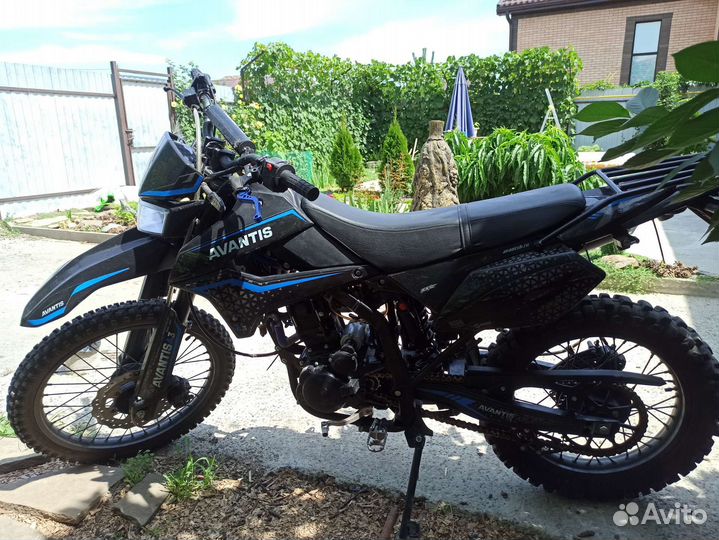 Мотоцикл Avantis lx300