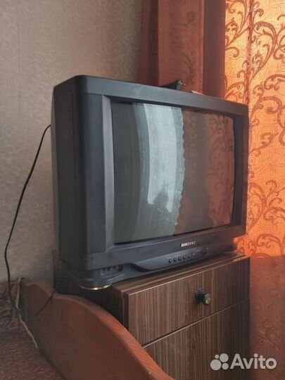 Телевизор samsung