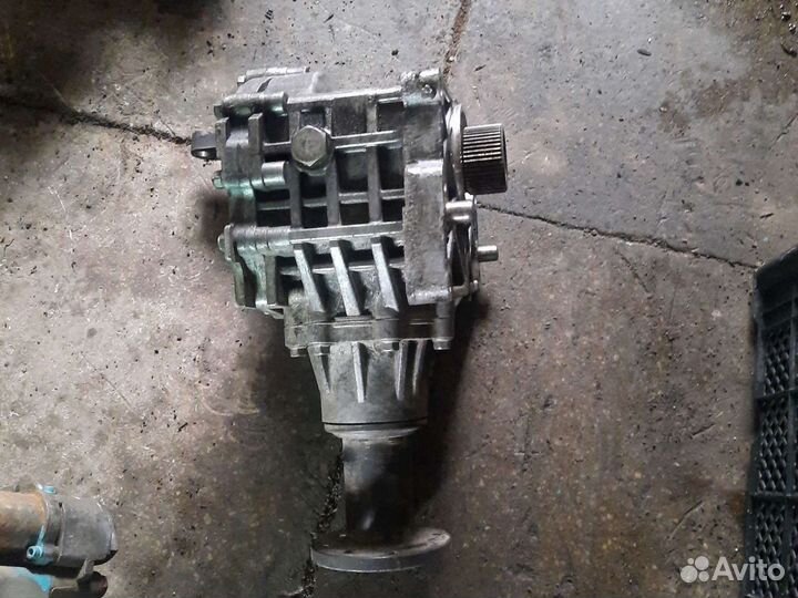 Раздатка 473003B200 Киа Соренто 2 XM