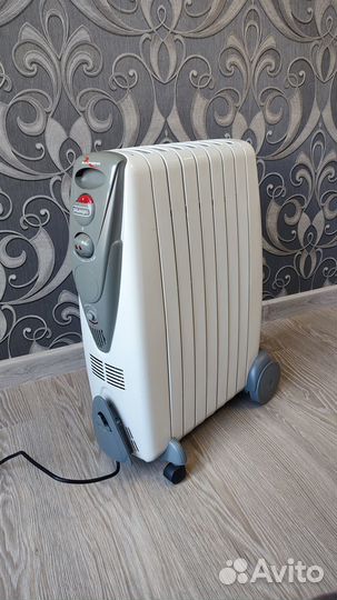 Масляный радиатор De'Longhi G 010715 R Италия