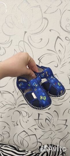 Сандали детские