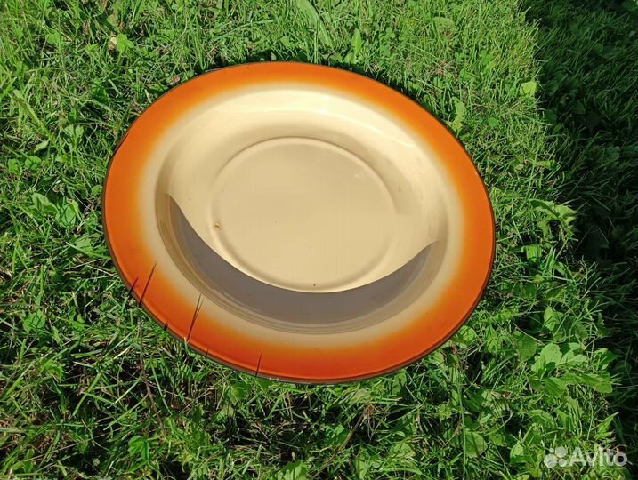 Эмалированное блюдо