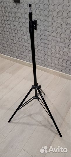 Кольцевая лампа со штативом для селфи