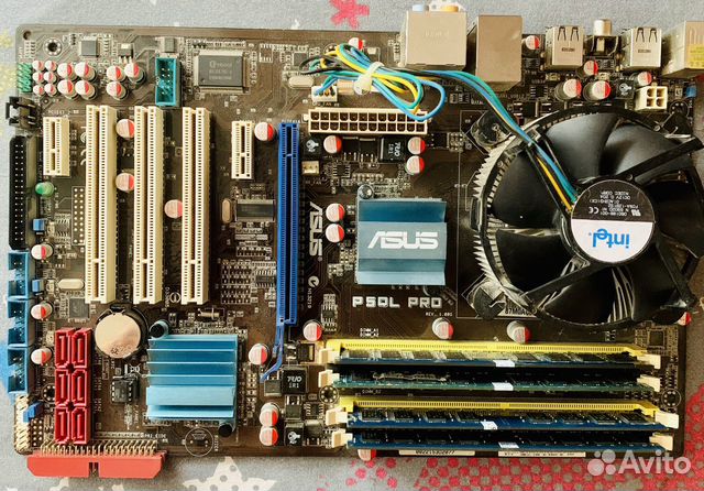 Материнская плата с процессором и оперативной памя