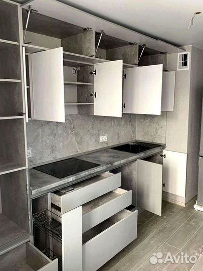 Кухонный гарнитур в современном стиле на заказ Мос