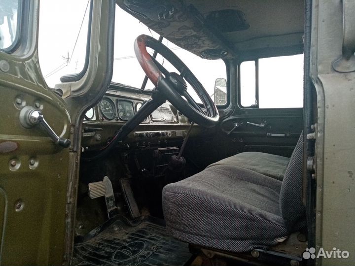 ЗИЛ 131 с КМУ, 1980