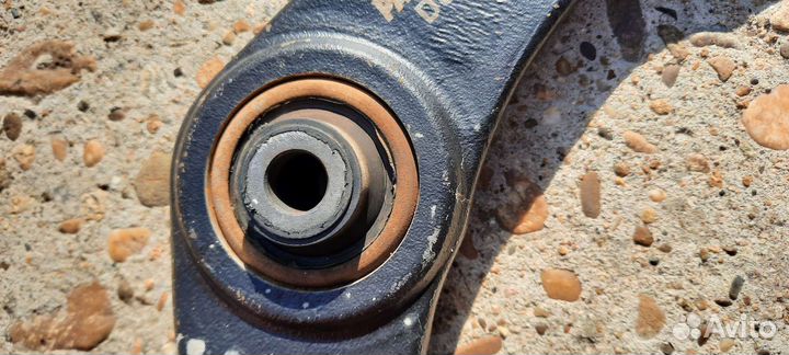 Рычаги переднии Peugeot 206