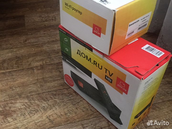 Интернет тв приставка и роутер