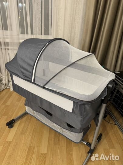 Приставная кроватка люлька с москитной сеткой