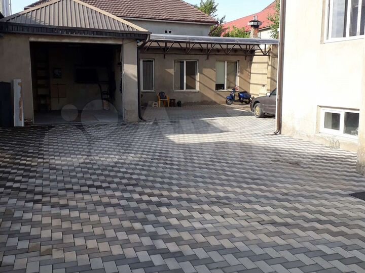 Дом 400 м² на участке 6 сот.