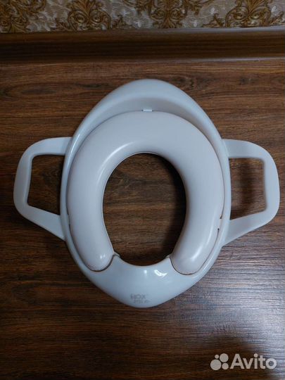 Детское сиденье на унитаз