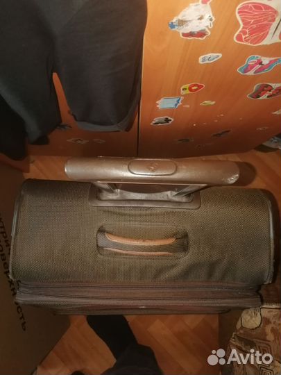 Чемодан на колесах