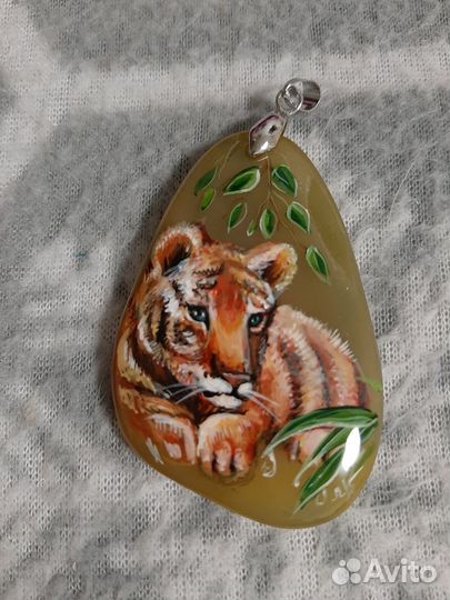 Кулон каменный 