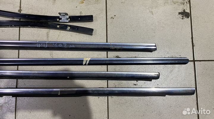 Молдинги стекол Mercedes W203