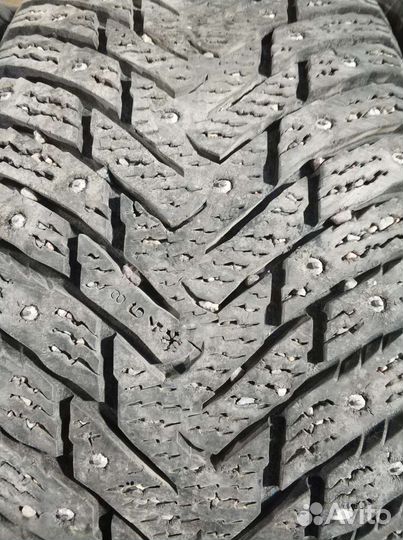 Nokian Tyres Hakkapeliitta 8 215/60 R16