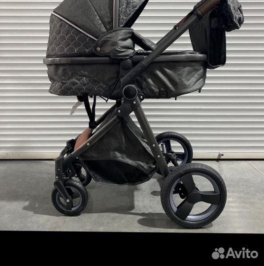 Коляска люкс мом утеплённая