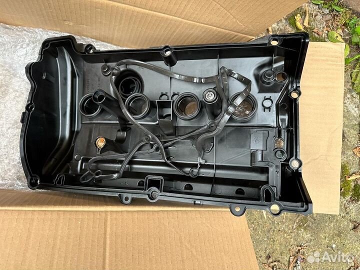 Клапанная крышка BMW 361i F30 оригинал