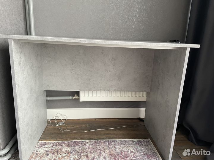 Письменный стол