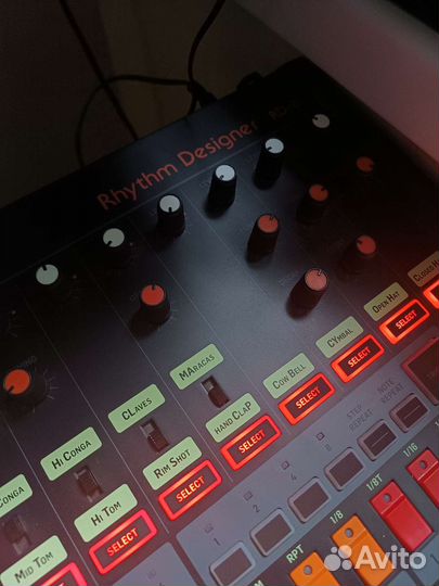 Драм машина Behringer RD-8