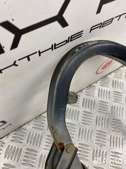 Б/У петля крышки багажника задний правый Chevrolet