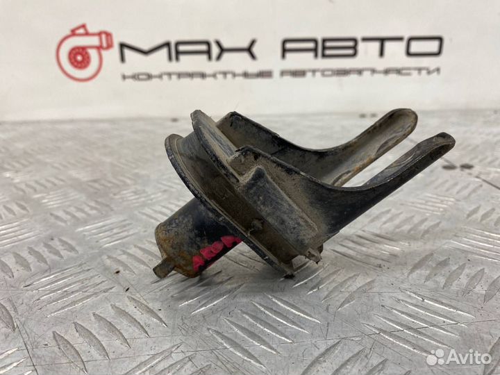 Б/У подушка подрамника (крепление балки) левый