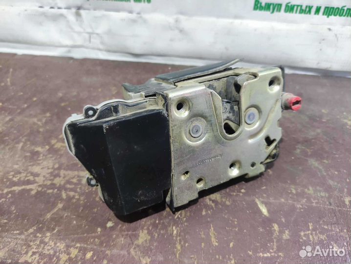 Замок двери задней левой ваз (LADA) Kalina