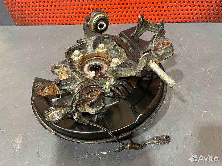 Кулак задний правый Lexus Rx 4 450Н 2021