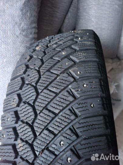 Gislaved Soft Frost 200 215/60 R16