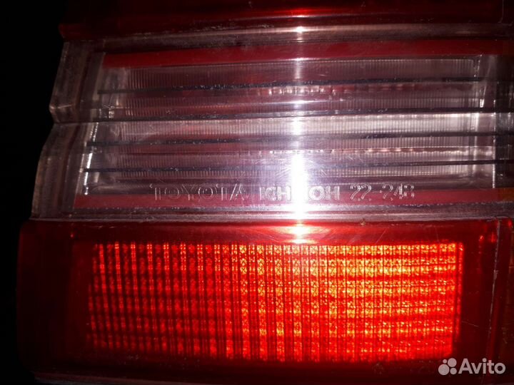 Фонарь задний правый Тойота Марк JZX100