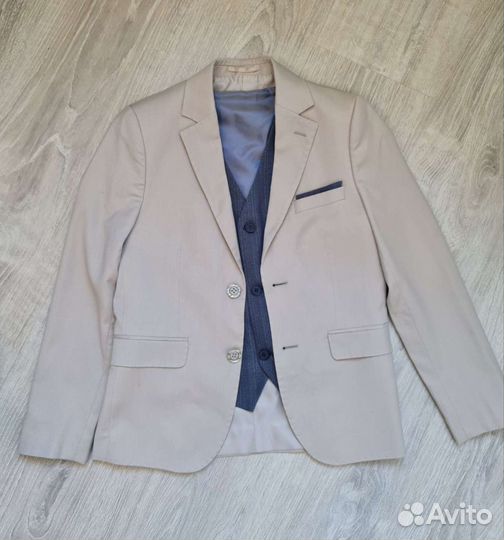 Школьный костюм 140