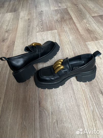 Лоферы женские