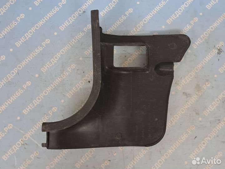 Накладка порога правая Mitsubishi Pajero IO/Pinin