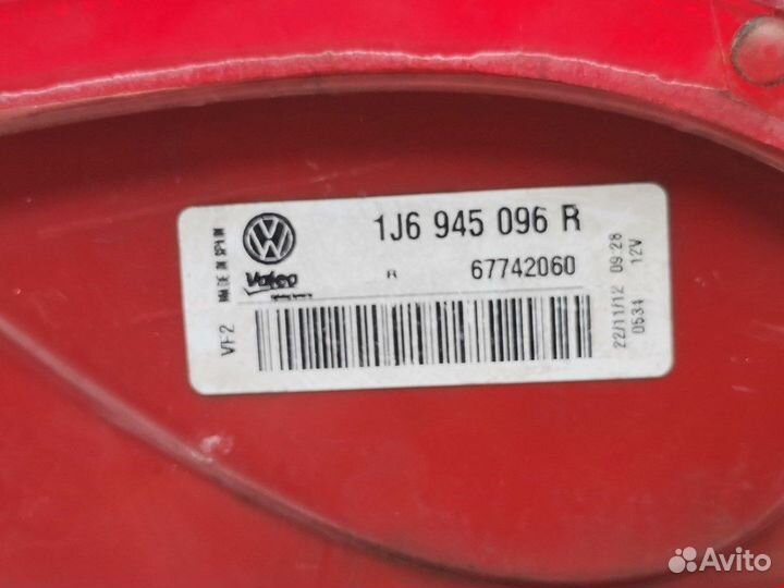 Фонарь задний для Volkswagen Golf 4 1J9945096