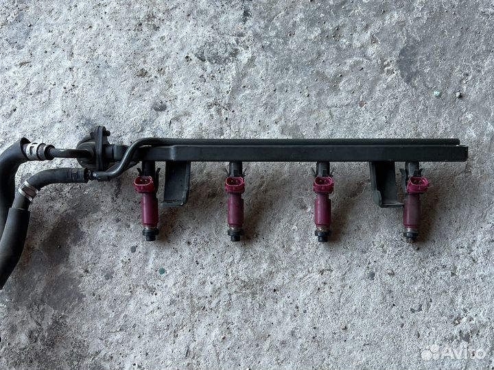 Рампа с форсунками Mazda 3 bk 1.6