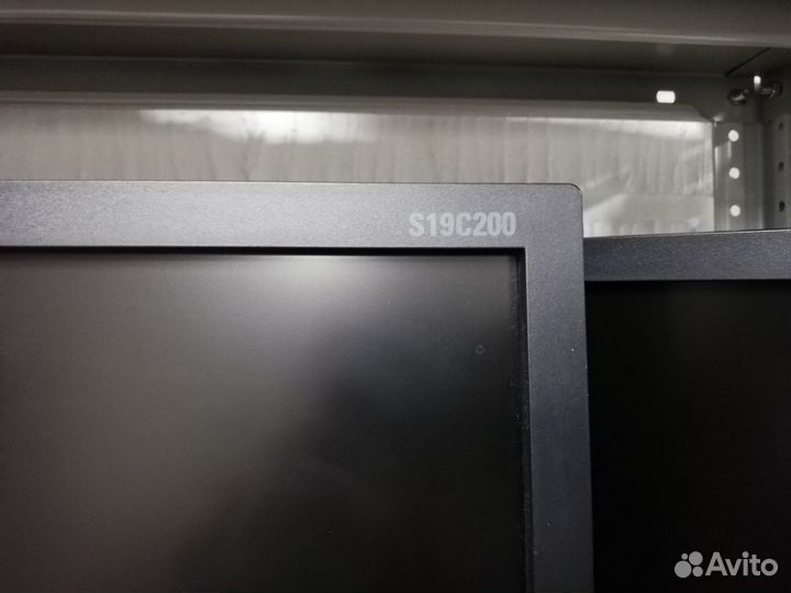 Широкоформатный монитор SAMSUNG S19C200BW 19