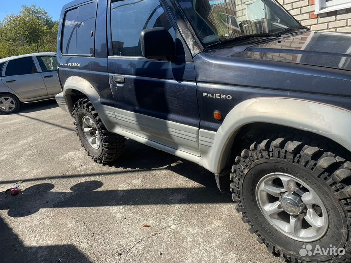 Mitsubishi pajero 2