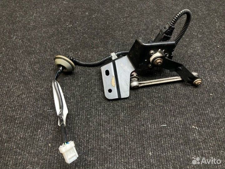 Датчик высоты дорожного просвета Mitsubishi Lancer