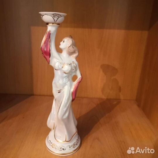 Подсвечники разные