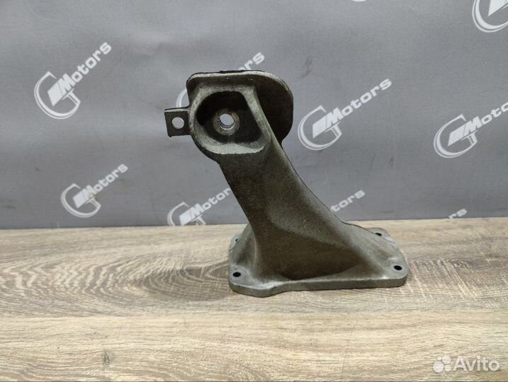 Кронштейн двигателя правый Bmw X5 E53 M54B30 2006