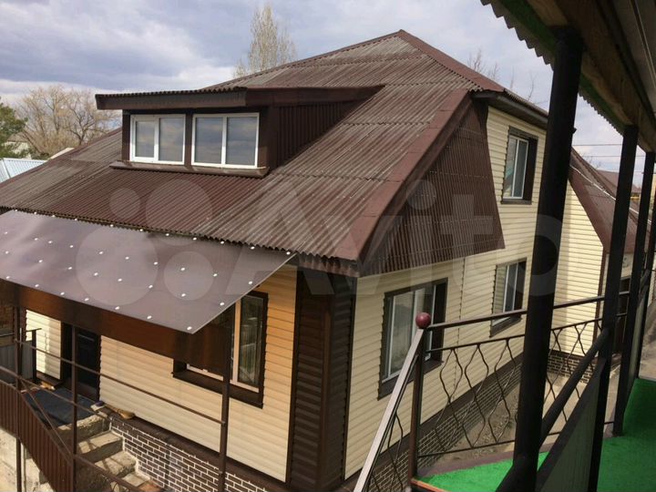 Коттедж 180 м² на участке 20 сот.