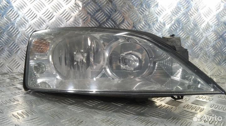 Фара Ford Mondeo 3 (2000-2007)