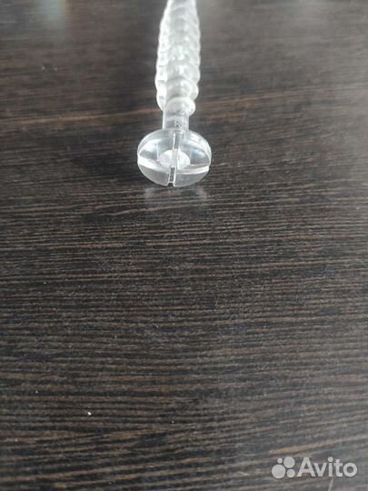 Винт пластмассовый